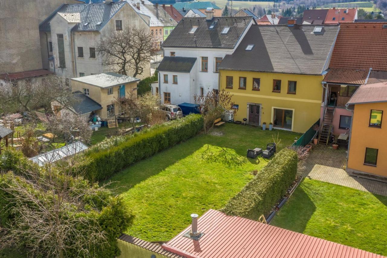 Ubytovani Na Namesti Нове Место под Смркем Екстериор снимка